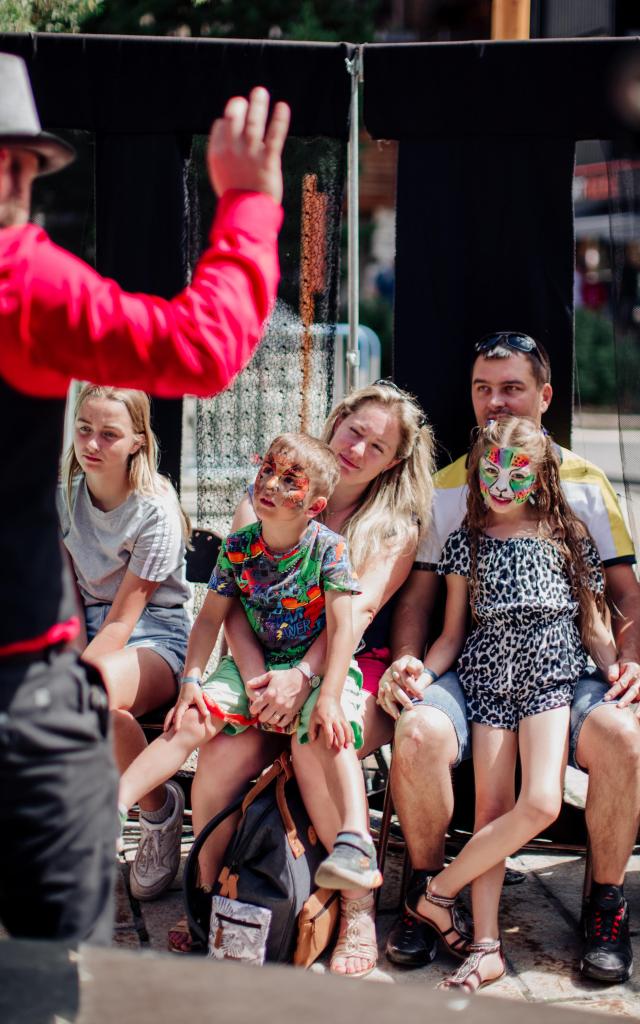 Atelier maquillage à la Foire Savoyarde Avaline de Val d'Isère