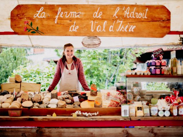 Stand d'un exposant à la Foire Savoyarde Avaline de Val d'Isère