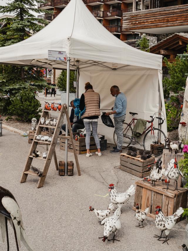 Stand d'un exposant à la Foire Savoyarde Avaline de Val d'Isère